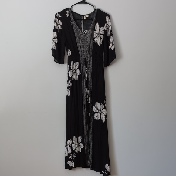 Japna Pants - Japna Black and White Patterned Romper (Shorts)